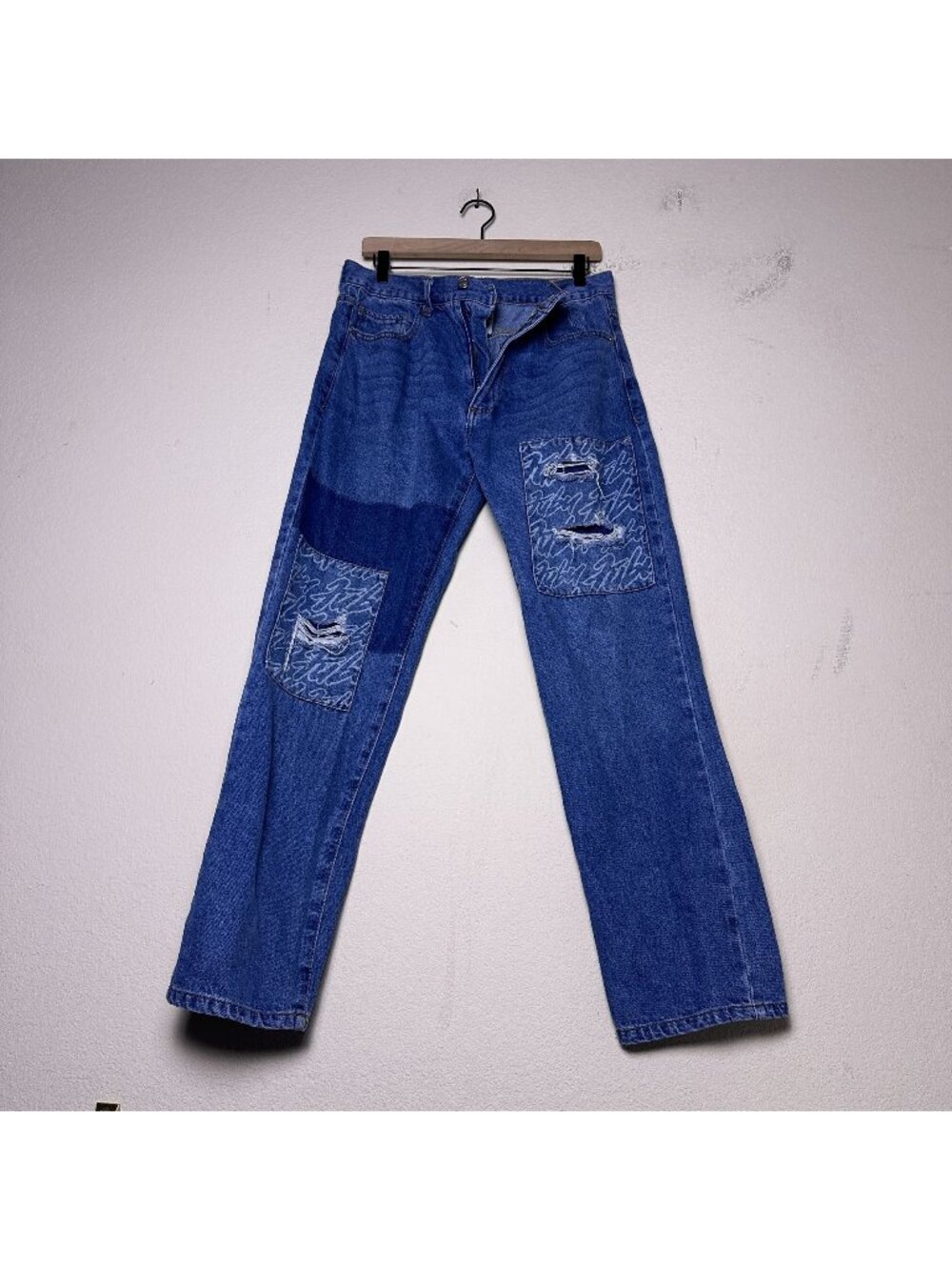 Y2K Fubu Denim Jean Pant Men 32x30 Distress Graphic Art Straight Fit Patch Work